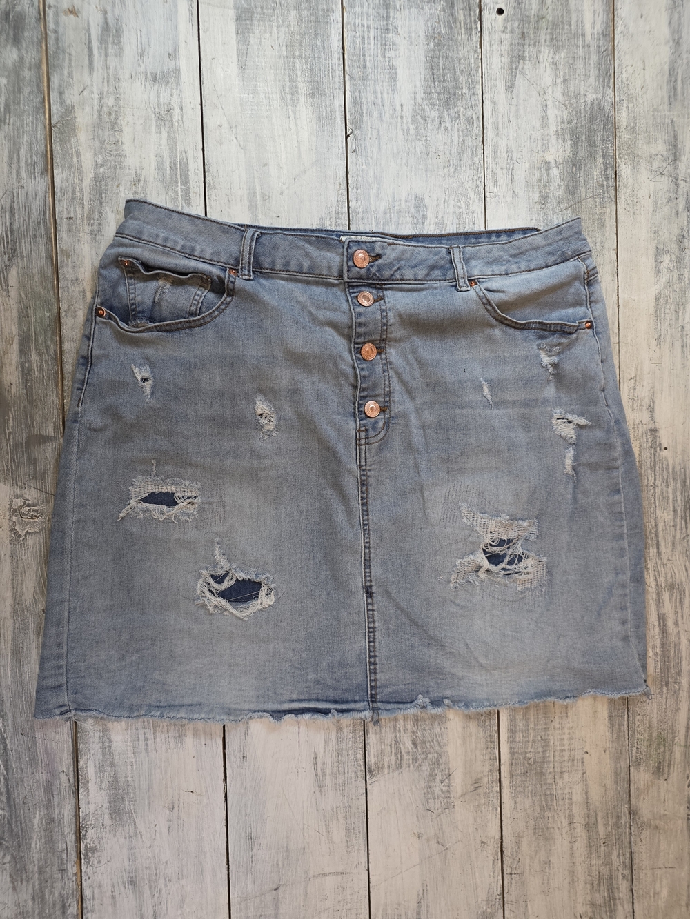 Cato C Est. 1946 Light Blue Distressed Denim Mini Skirt Button Fly Front sz 18